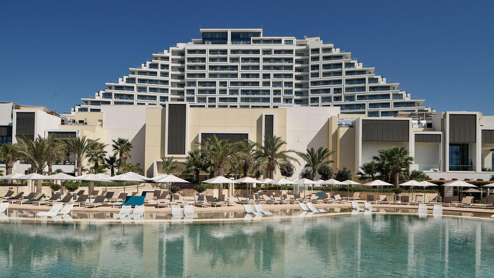 כך נראית חופשת חברה מהדור החדש בקפריסין