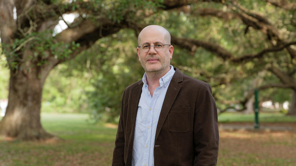 ד"ר ערן אלדר סופר והיסטוריון פנאי