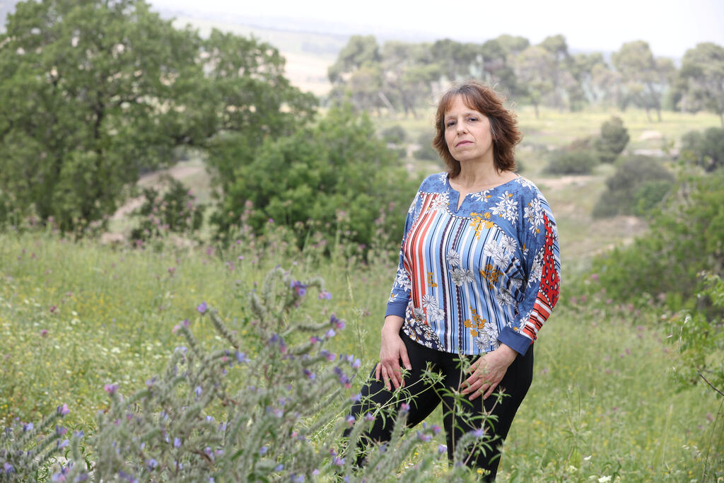 טל כהן, בת 58 מתמרת, אם ל־ 2, מאמנת wellness . מתכננת לעזוב בחודשים הקרובים