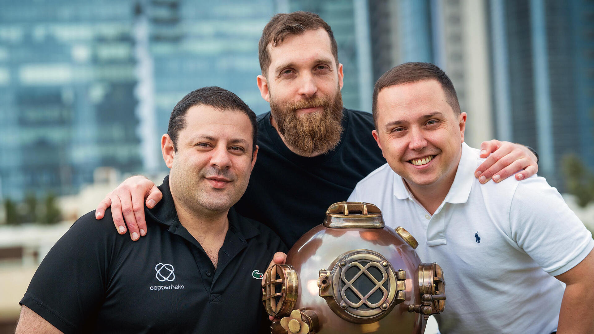 מימין שמעון טולץ אייר זילברמן ו רומן לבונסקי מייסדי Copperhelm קופרהלם