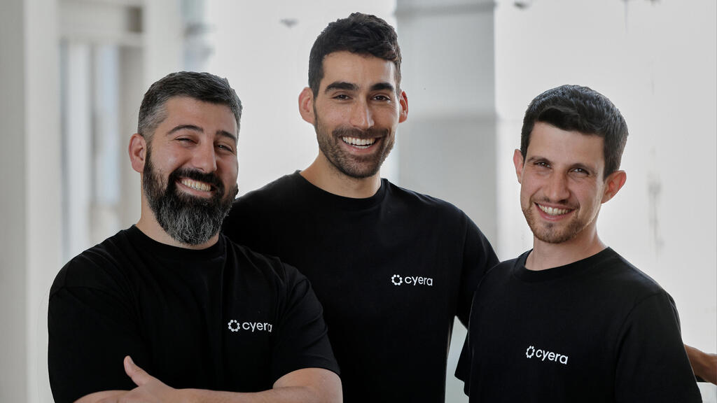 מייסדי cyera. מימין יונתן איתי, תמר בר אילן ויותם שגב (צילום: נטשה זריקר) מייסדי cyera מימין יונתן איתי תמר בר אילן ו יותם שגב