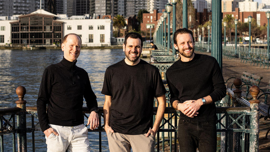 מימין דני בריקמן מייקל דה-סזארה ו עמית צימרמן מייסדי Oasis Security