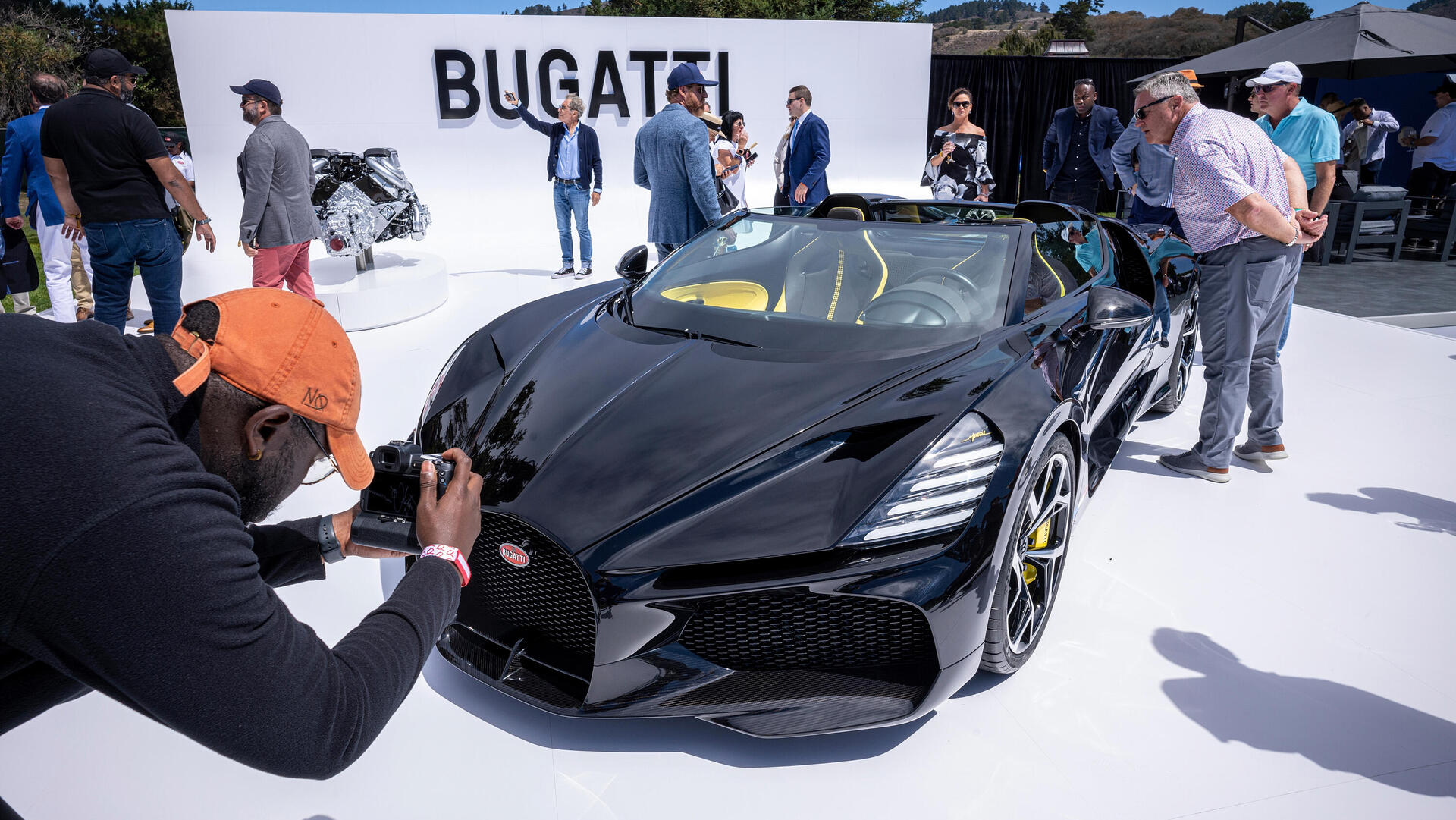 מכונית של בוגאטי דגם W16 מכוניות יוקרה 