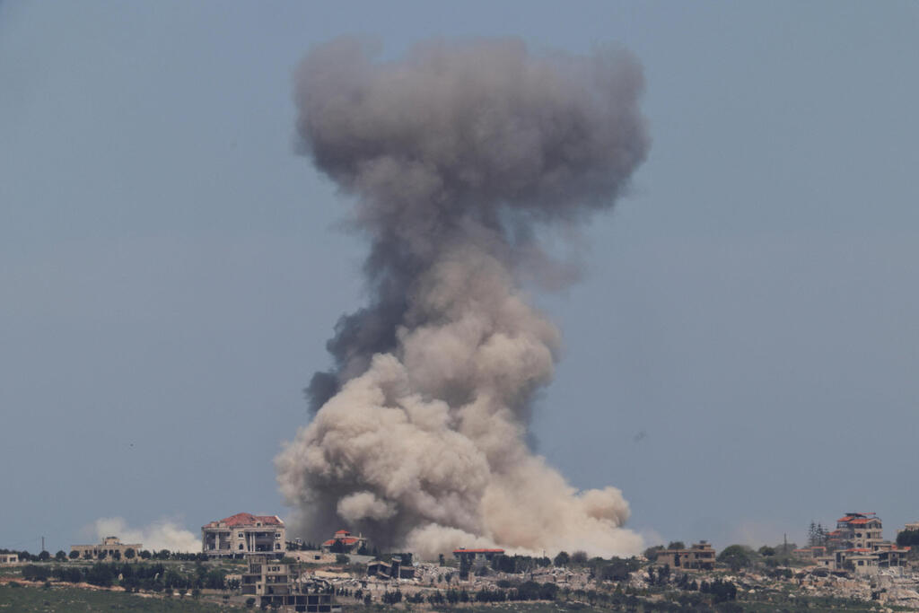 עשן מיתמר ב דרום לבנון