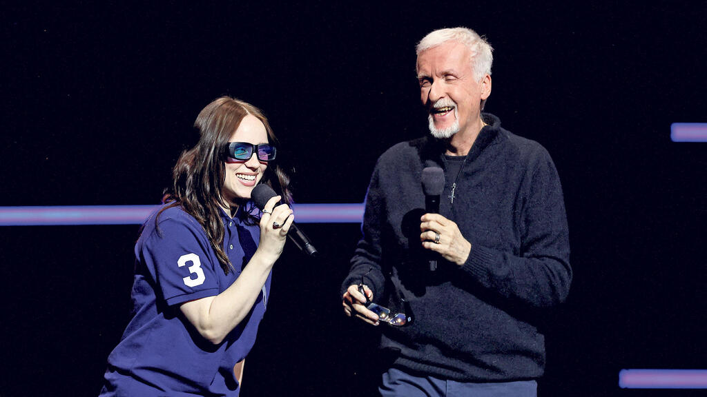 פנאי כנס סינמה קון בלאס וגאס בילי אייליש והבמאי ג’יימס קמרון