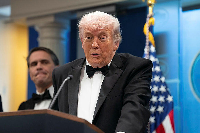 נשיא ארה"ב דונלד טראמפ מדבר בבית הלבן לאחר הפינוי של האירוע השנתי עם הכתבים בעקבות יריות