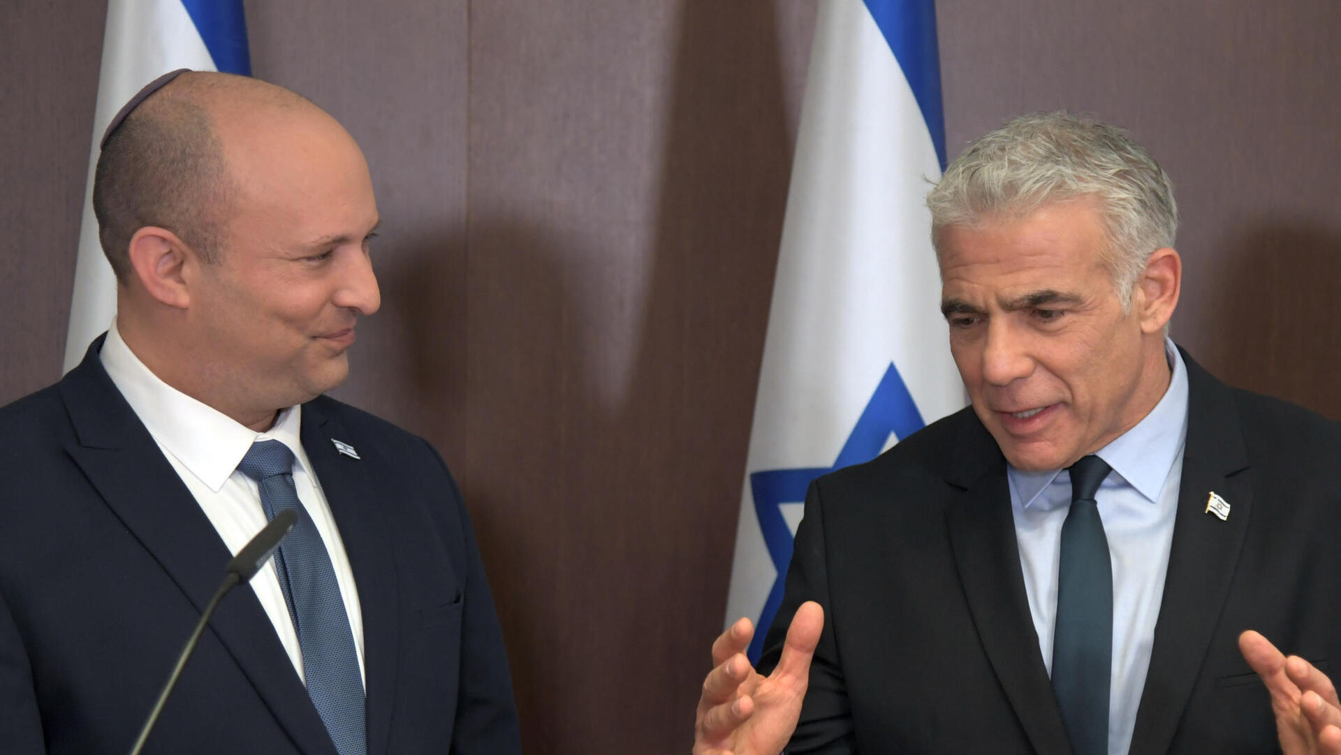 יאיר לפיד ונפתלי בנט. מתאחדים למפלגה משותפת