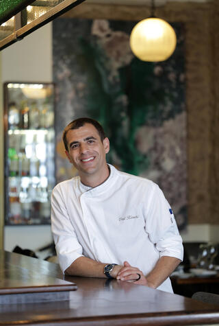 השף אוראל קמחי מסעדת פופינה בנווה צדק פנאי