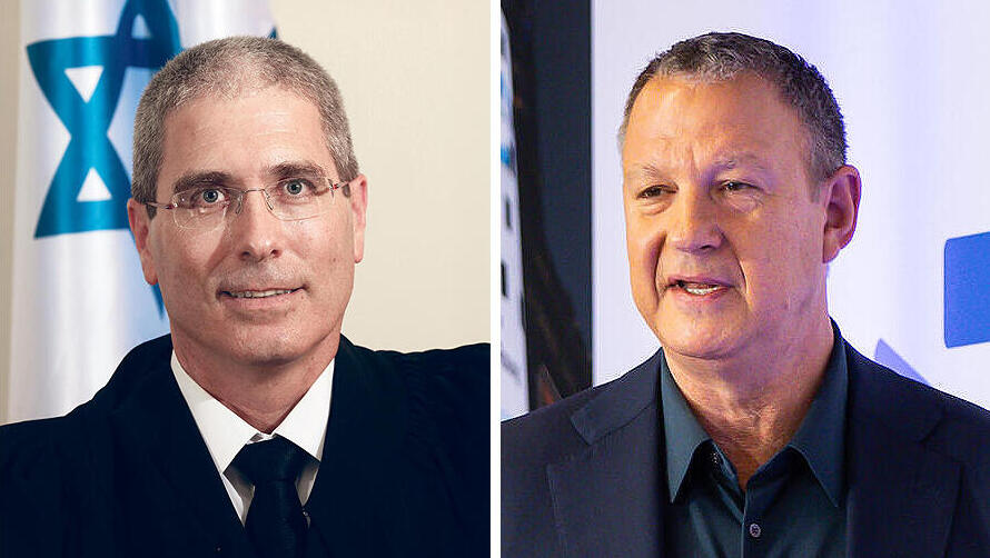 מימין אראל מרגלית מייסד ויו"ר JVP והשופט חגי ברנר