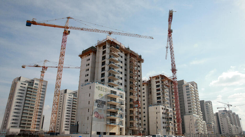 פרויקט. תוראב זוכה במכרזי מדינה בחסות קשריה לארגון, בתמורה לאחוזים (צילום: אוראל כהן) פרויקט הקמת שכונת מגורים ב ראש העין בנייה חדשה