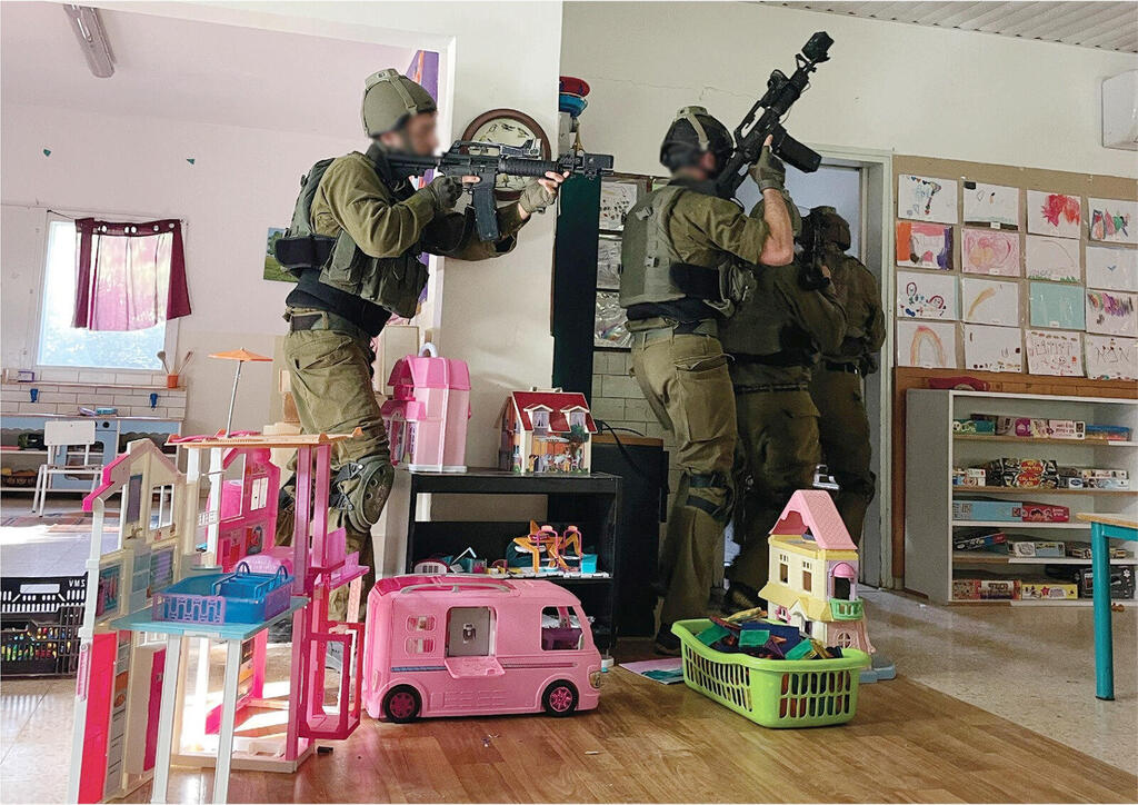 סימולציית לחימה באתר של בגירה