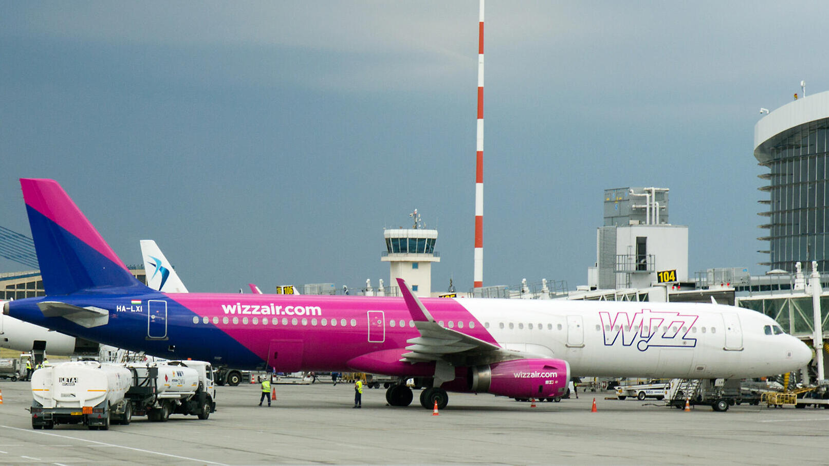 מטוס  wizz air וויז אייר