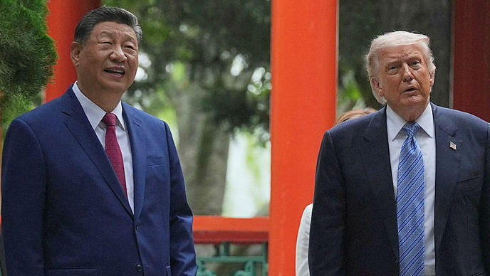 צילום: Mark Schiefelbein / POOL / AFP לקראת פסגת שי-טראמפ: מה הציפיות ומה באמת יקרה?