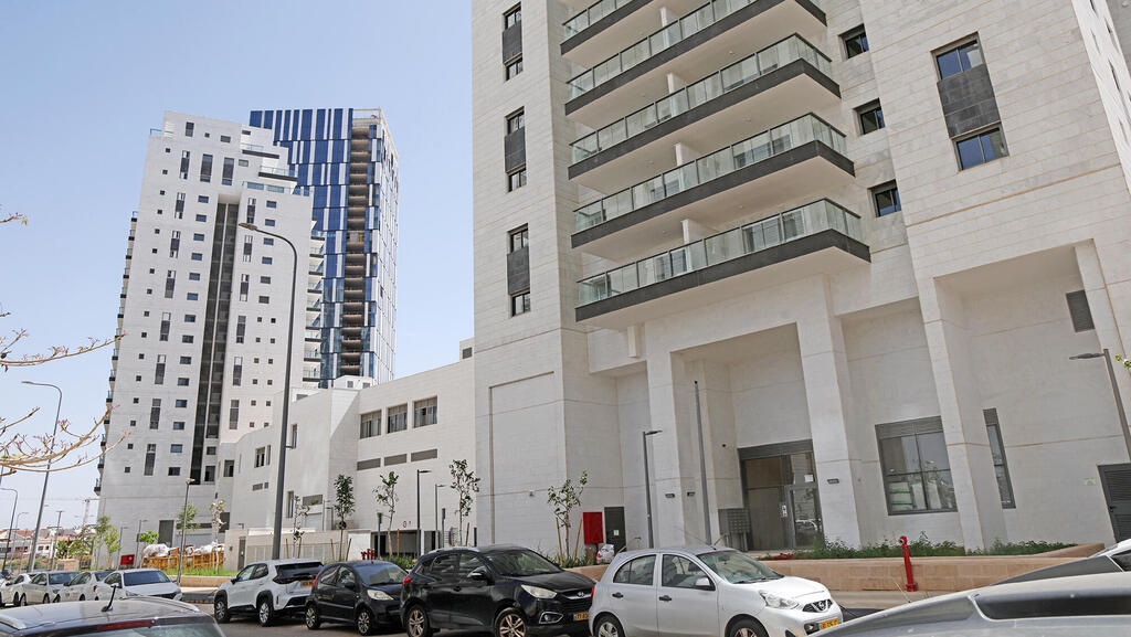 בניינים פרוייקט מחיר למשתכן שכונת אגמים ב נתניה