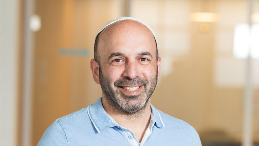ד״ר יהושע אנוקא