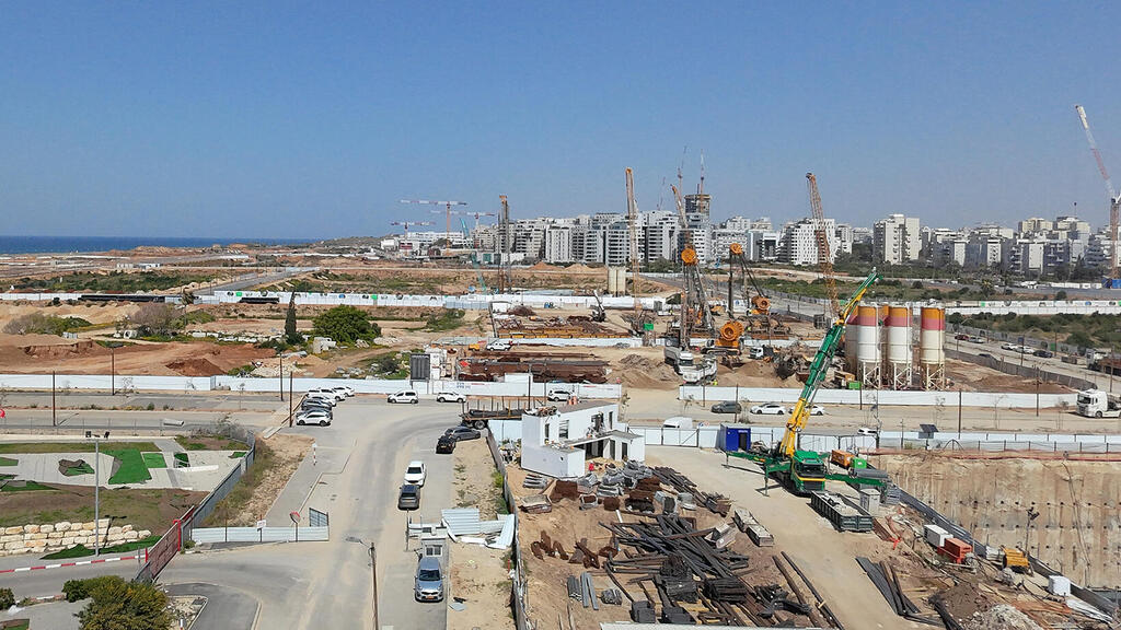 בנייה במתחם שדה דב (צילום: אוראל כהן) בנייה ב מתחם שדה דב תל אביב 11.3.26