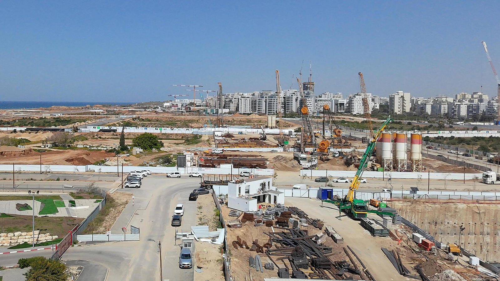 בנייה ב מתחם שדה דב תל אביב 11.3.26