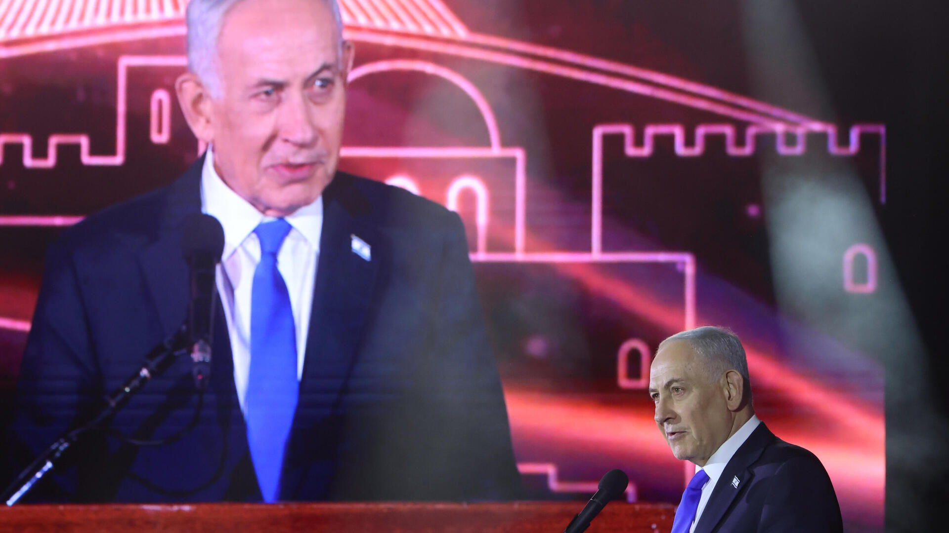 נתניהו. אלוף העולם בלזהות ראשון, אבל לא עושה עם זה כלום. להגיד "אמרתי לכם" זו לא מנהיגות