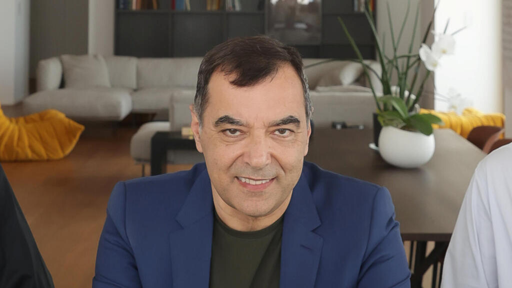 מימין אורי גושן אמנון שעשוע יואב שוהם מייסדי AI21