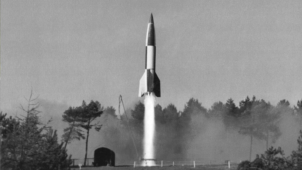 שיגור טיל V2 (צילום: v2rockethistory) הקברניט עיר טילים איראן תת קרקע