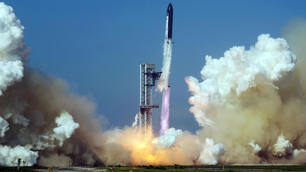 שיגור טילפ של SpaceX (צילום: Eric Gay/AP) שיגור טיל סטארשיפ של SpaceX בבעלות אילון מאסק