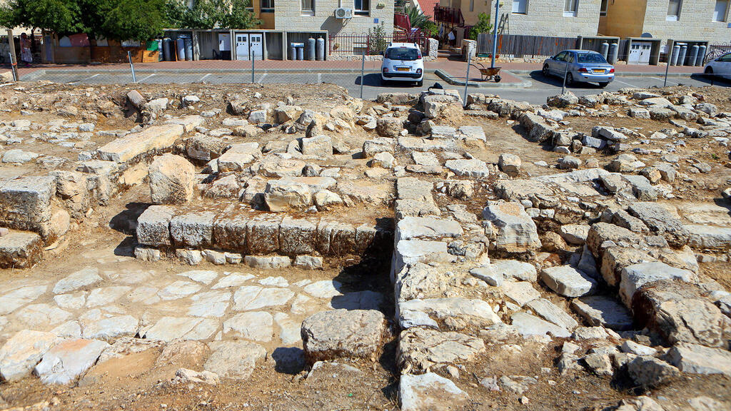 אתר ארכיאולוגי בבית אל. גם בצה"ל מתנגדים לחוק: "ייתפס כסיפוח" (צילום: אלכס קולומויסקי) אתר ארכיאולוגי שהתגלה ב בית אל