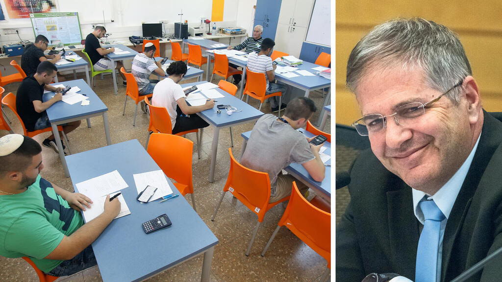 יואב קיש שר החינוך לצד תלמידים כיתה בית ספר תלמידי בית ספר אמית עכו קנדי מבחן בגרות ב מתמטיקה