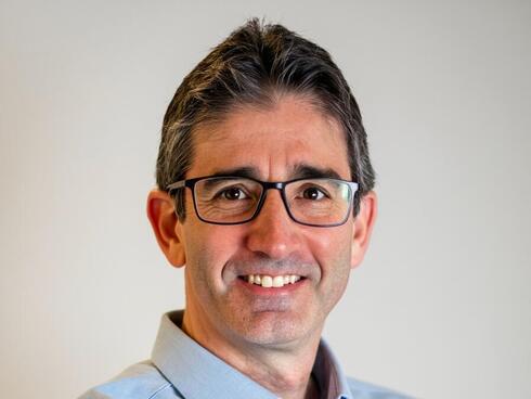 Alon Aharon. Alon Aharon.