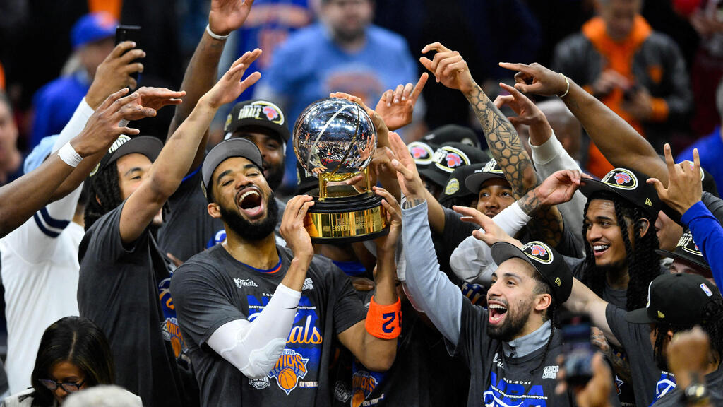 שחקני הניקס ניו יורק חוגגים את עלייתם לגמר ה NBA