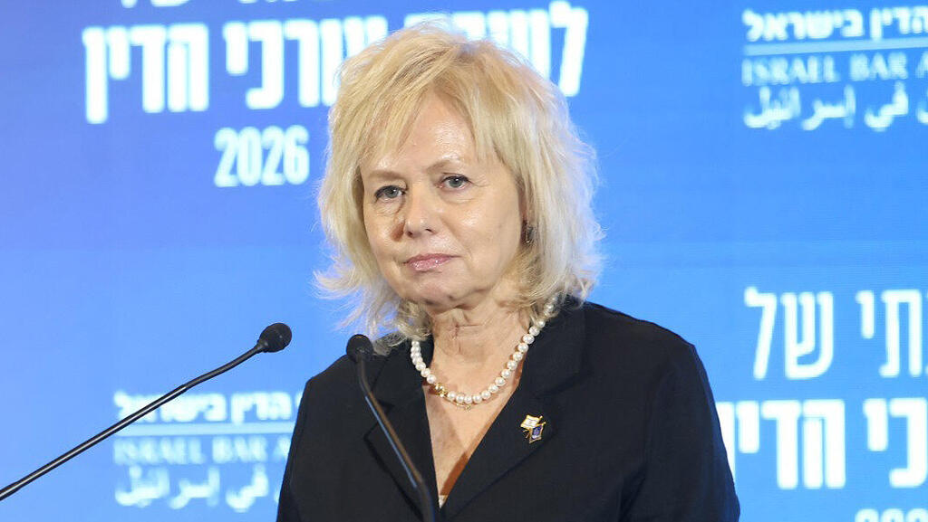 היועמ"שית גלי בהרב מיארה בכנס לשכת עורכי הדין. "אנחנו בעיצומו של מהלך לשינוי 'כלל ההכרה' — הבסיס החברתי לזיהוי והכרה בנורמות משפטיות מחייבות" (צילום: באדיבות לשכת עורכי הדין) היועמ"שית גלי בהרב מיארה כנס לשכת עורכי הדין אילת