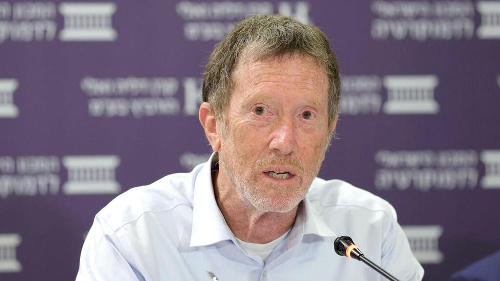 פרופ' אבי שמחון יו"ר המועצה הלאומית לכלכלה (צילום: עודד קרני) כנס אלי הורביץ לכלכלה וחברה פרופ' אבי שמחון יו"ר המועצה הלאומית לכלכלה