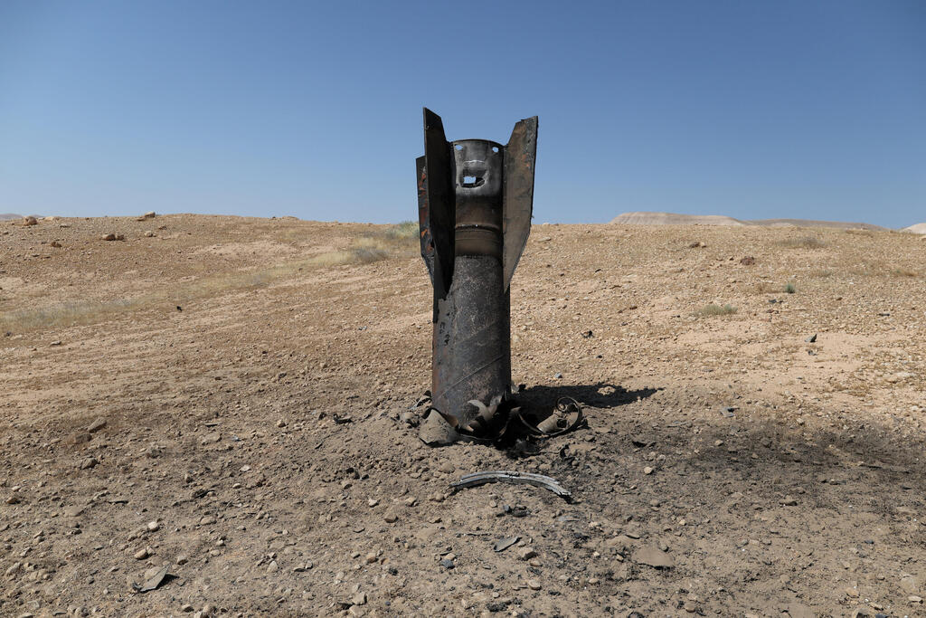 שבר יירוט ביו"ש (צילום: REUTERS/Ammar Awad) שבר יירוט ביו"ש