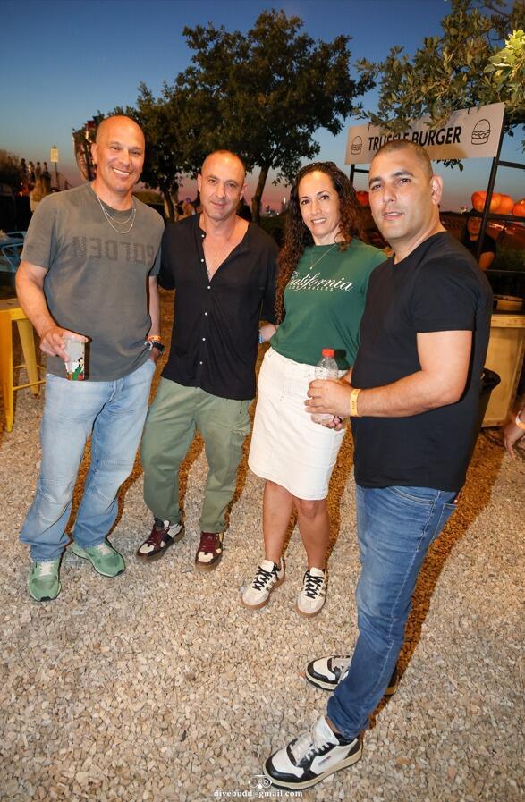 שי מור יוסף, שירז אילוז, גיא בסר וניר לוינגר (צילום: שחר גלאס) שי מור יוסף, שירז אילוז, גיא בסר וניר לוינגר