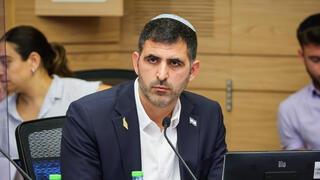 שר התקשורת שלמה קרעי בדיון בוועדת התקשורת