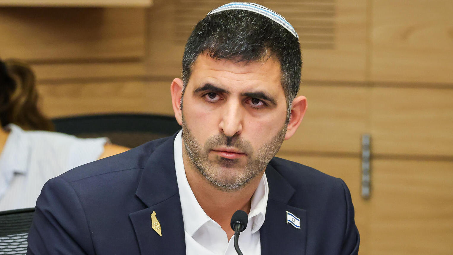 שר התקשורת שלמה קרעי בדיון בוועדת התקשורת