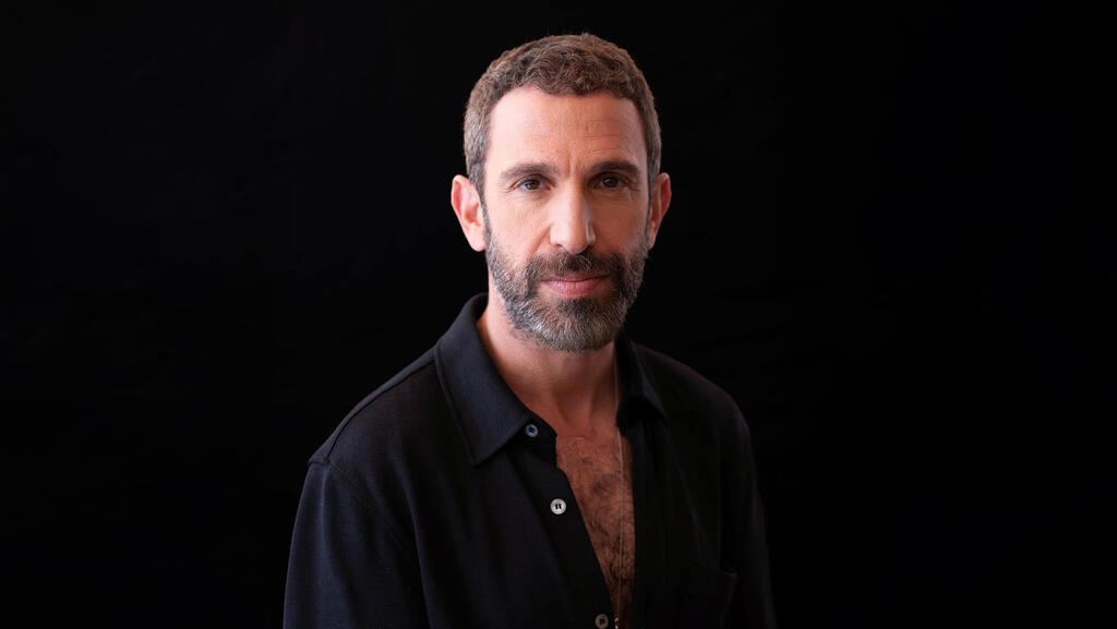 שלומי שבן זמר מוזיקאי מלחין פזמונאי ופסנתרן ישראלי פנאי