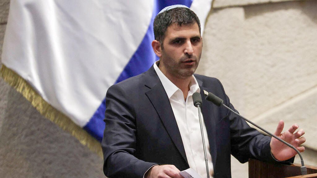 שלמה קרעי שר התקשורת במליאת הכנסת