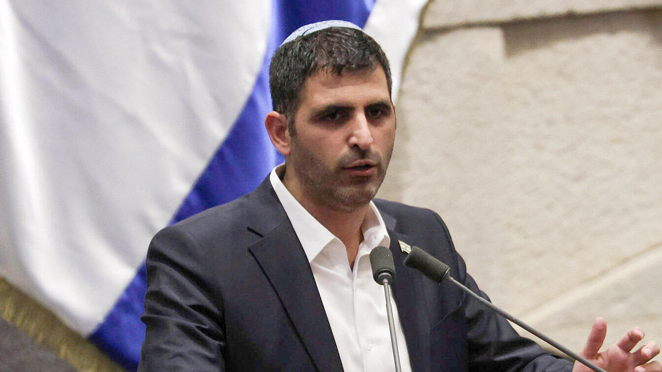 שלמה קרעי שר התקשורת במליאת הכנסת
