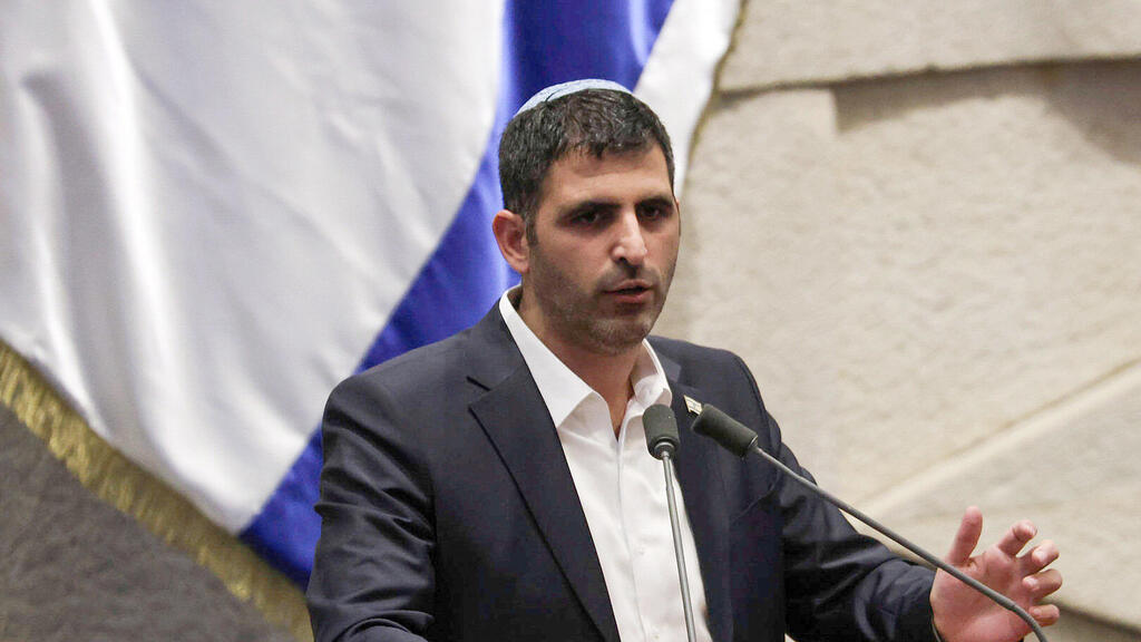 שלמה קרעי שר התקשורת במליאת הכנסת
