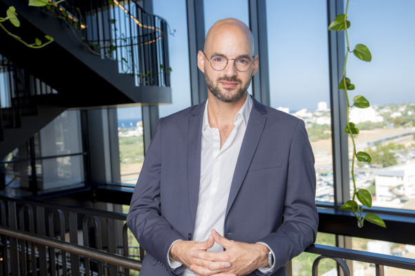אורי הוסיט, מנהל פתרונות AI לעסקים במיקרוסופט ישראל (צילום: ענבל מרמרי) אורי הוסיט, מנהל פתרונות AI לעסקים במיקרוסופט ישראל