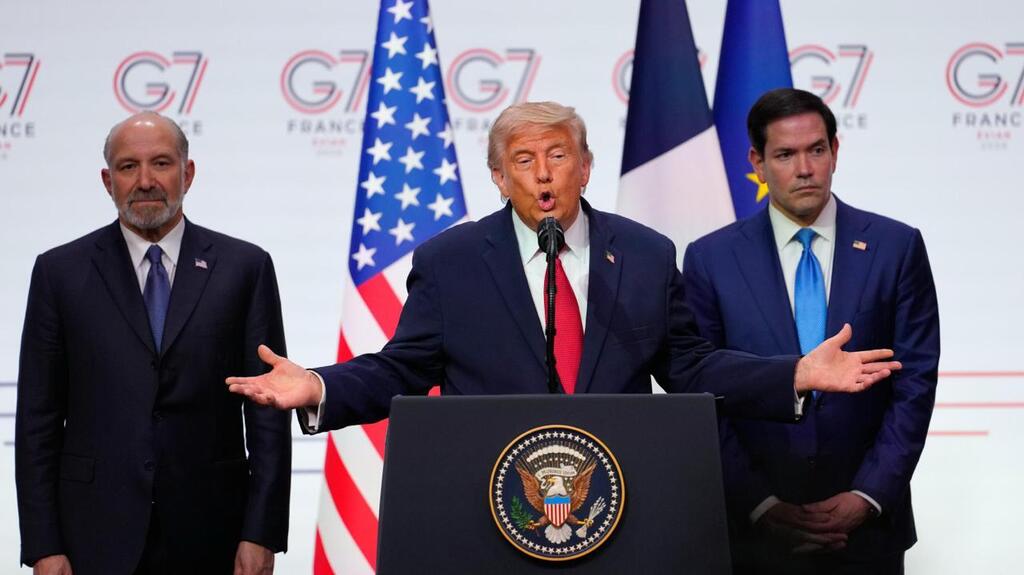 נשיא ארה"ב דונלד טראמפ, היום באביאן, צרפת (צילום: AP Photo/Vadim Ghirda) נשיא ארה"ב דונלד טראמפ מדבר בפסגת הG7 באוויאן, צרפת