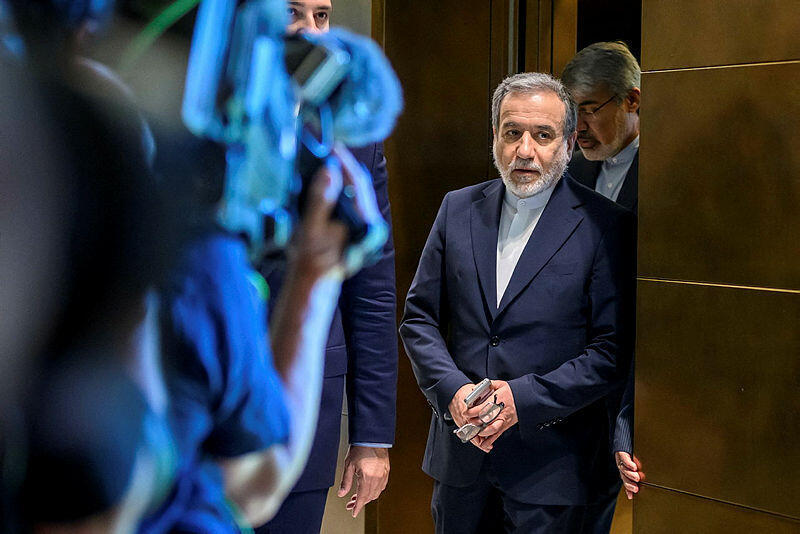 שר החוץ של איראן עבאס עראקצ'י (צילום: Fabrice Coffrini/Pool via REUTERS) שר החוץ של איראן עבאס עראקצ'י