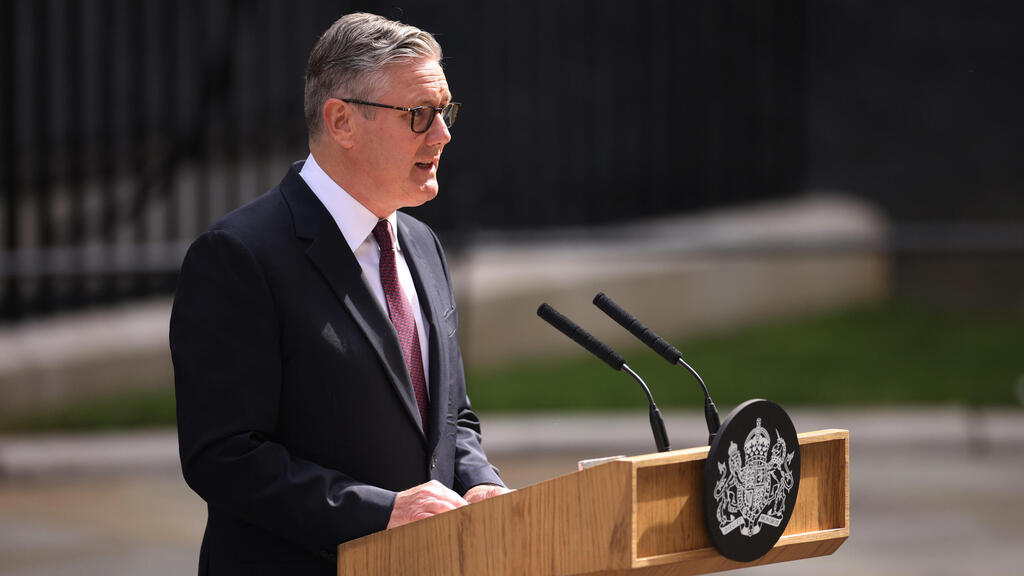 קיר סטארמר מתפטר (צילום: צילום: Dan Kitwood/Getty Images) קיר סטרמר דאונינג רחוב פורש מתפטר ראש ממשלה בריטניה