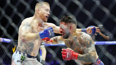 צילום: Chris Graythen/Getty Images מהחדר הסגלגל לכלוב הדם: הפוליטיקה נותנת נוקאאוט לכללי המשחק הישנים בספורט