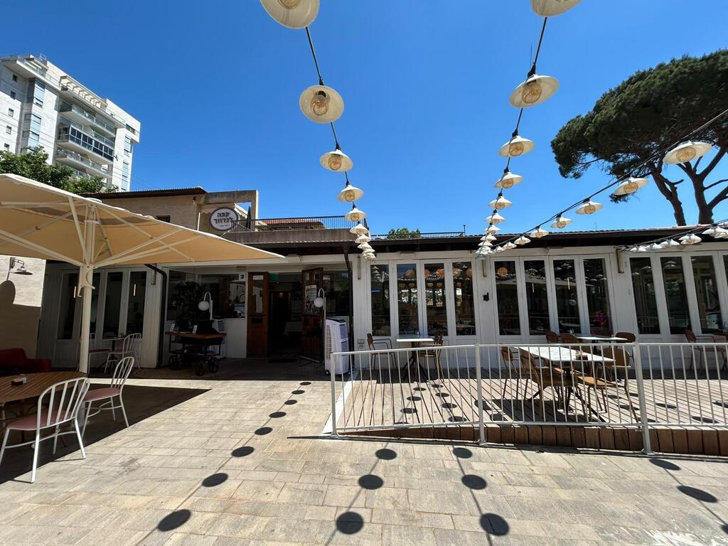 לנדוור הוד השרון פותח את הקיץ בחגיגה יוונית 
