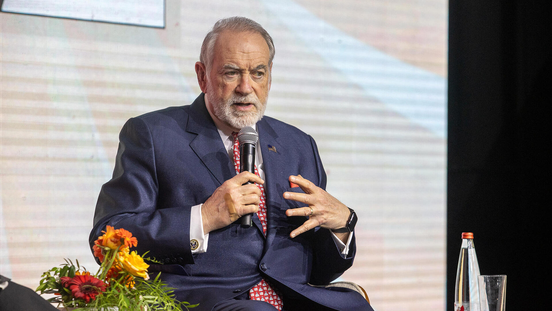 כנס הצמיחה 2026 בנק מזרחי טפחות - מייק האקבי שגריר ארה"ב בישראל