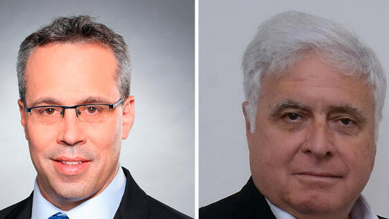 מימין: גיל גירון, מנכ"ל אשטרום, וארז מגדלי, מנהל חטיבת ההשקעות במגדל (צילומים: ישראל הדרי באדיבות מגדל ) מימין ארז מגדלי ו רמי נוסבאום