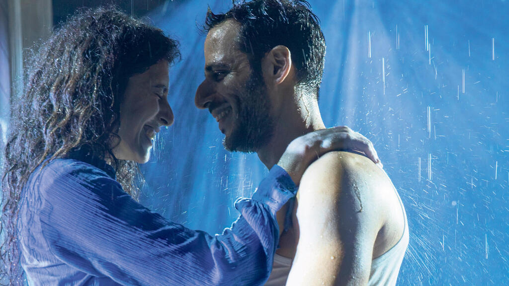 נדיר אלדד ורוני דלומי ב"היומן" (צילום: דניאל קמינסקי) פנאי נדיר אלדד ו רוני דלומי ב היומן