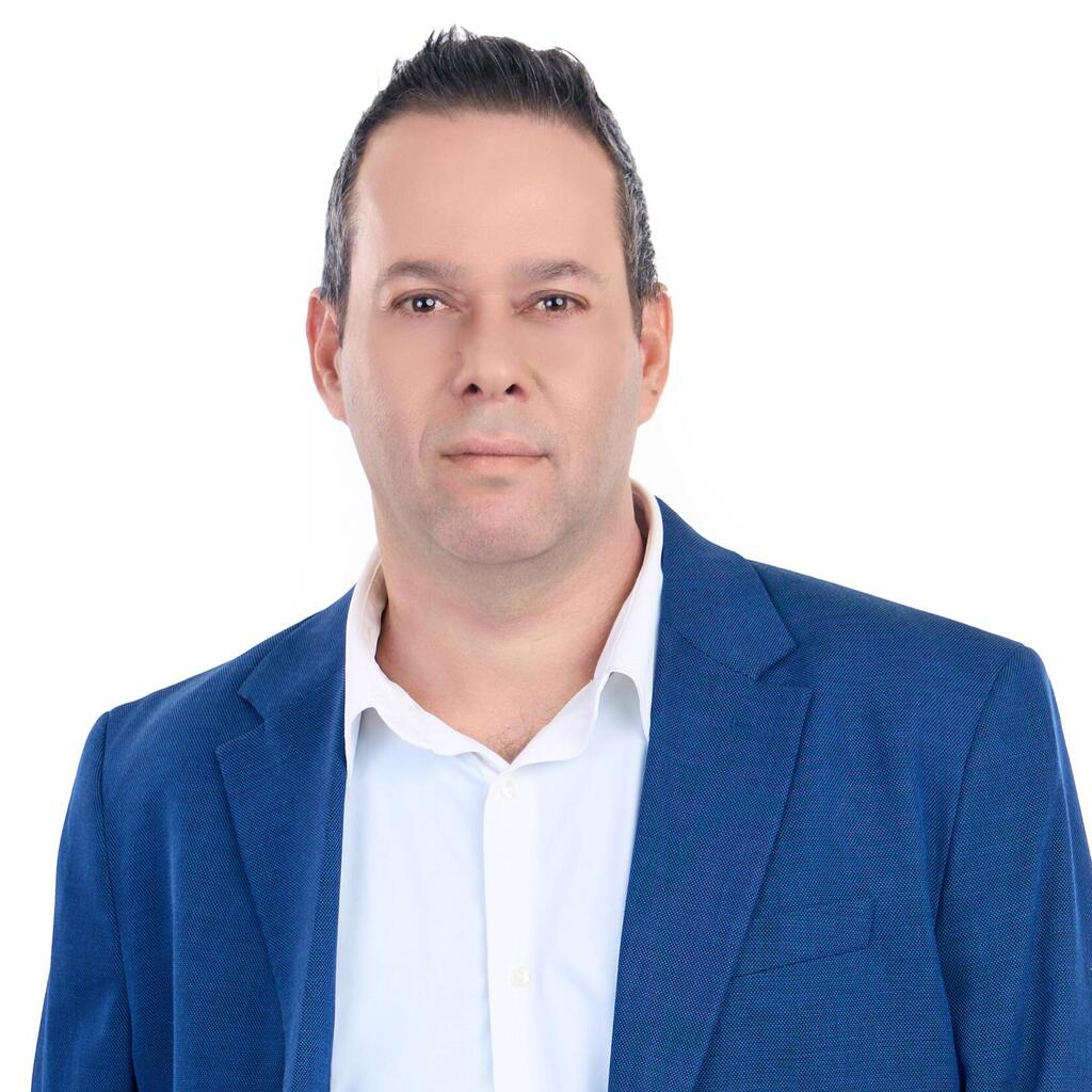 עדי שחף מנהל החטיבה הפיננסית בנק מזרחי טפחות (צילום: עופר חג'וב) עדי שחף מנהל החטיבה הפיננסית בנק מזרחי טפחות