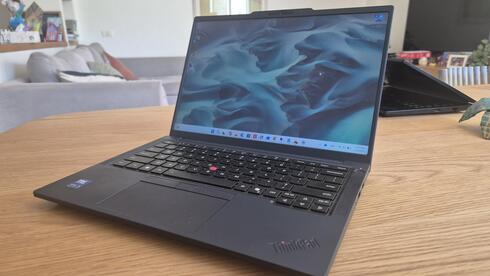 צילום: איתי שמושקוביץ משעמם בצורה טובה: ThinkPad T14 החדש עושה את העבודה, בלי רעש וצלצולים
